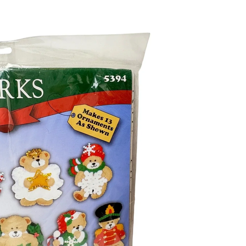 Design Works Crafts Lotsa Bears Felt‎ Ornament Kit 5394 Christmas Teddy Bears